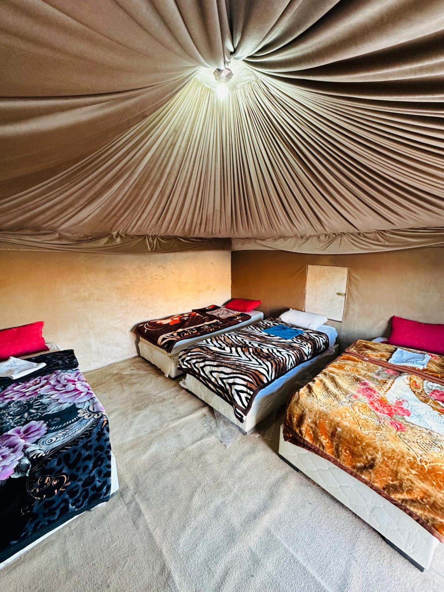 Wadi Rum Sunrise Camp Buitenkant foto