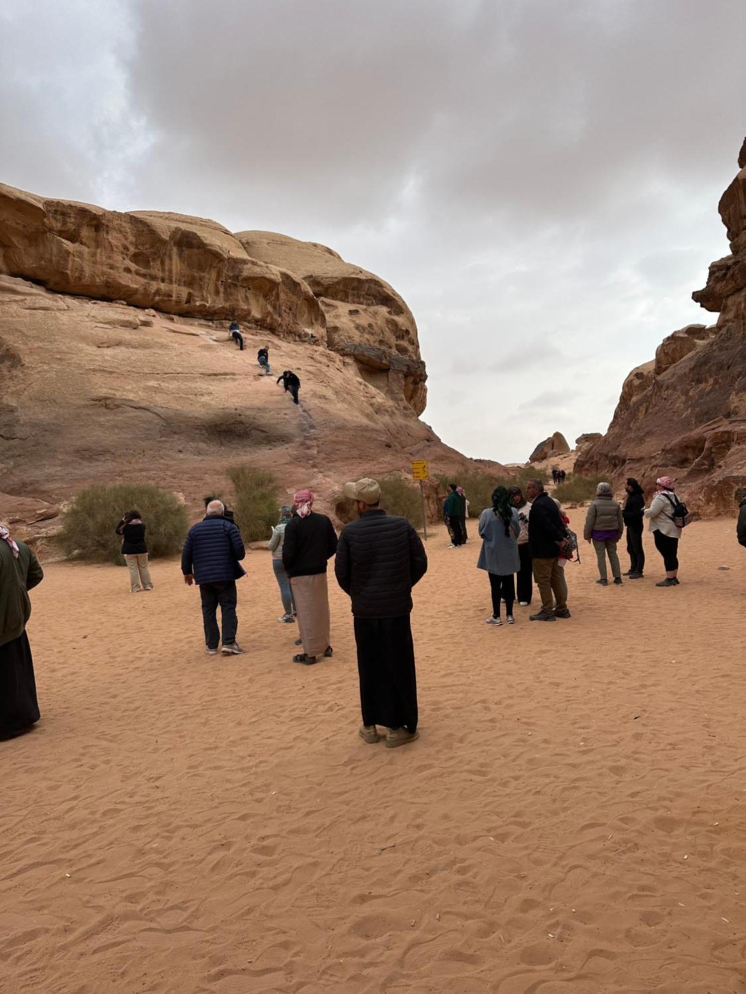 Wadi Rum Sunrise Camp Buitenkant foto
